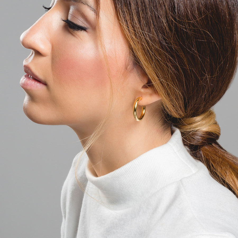Modelo Oreja Pendientes Halo Maxi M Plata de Ley 925 bañado en Oro