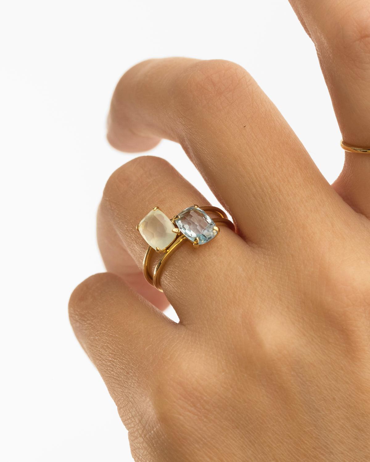 ANELLO D'ORO CON CALCEDONIO BEATRIZ